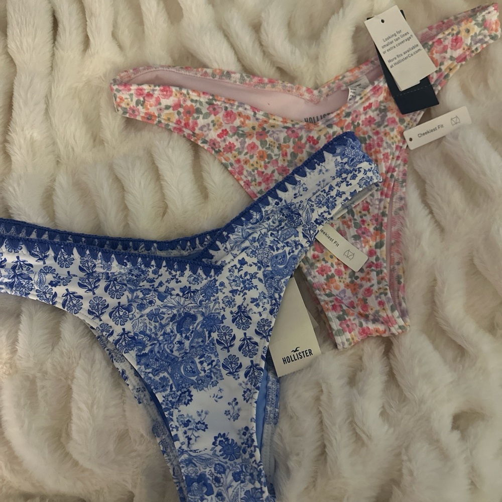 Hollister Women's Blue and Pink Floral Swim Bottoms